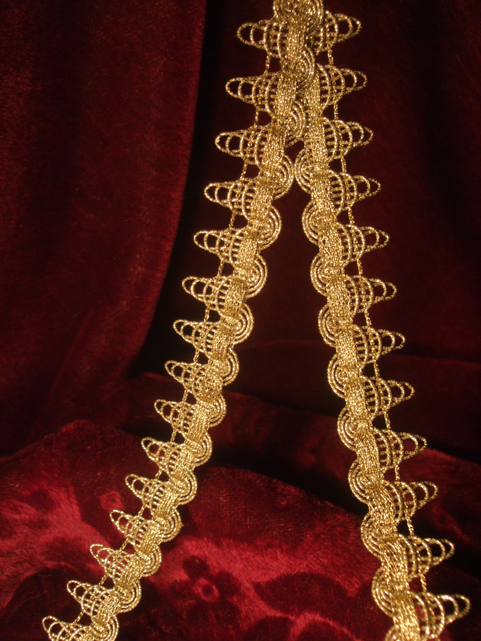 antique vintage gold metal metallic trim ruching ruffle lace for lampshade